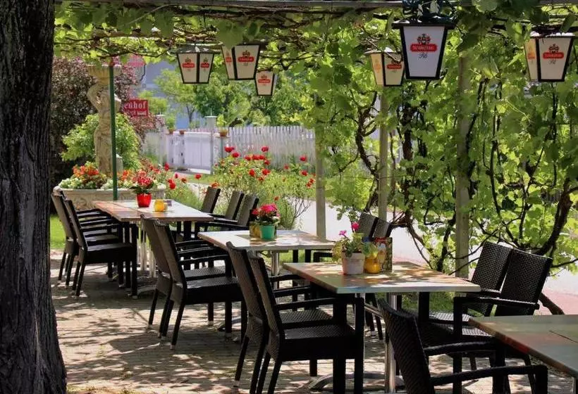ホテル Gasthof Zum Lindenhof