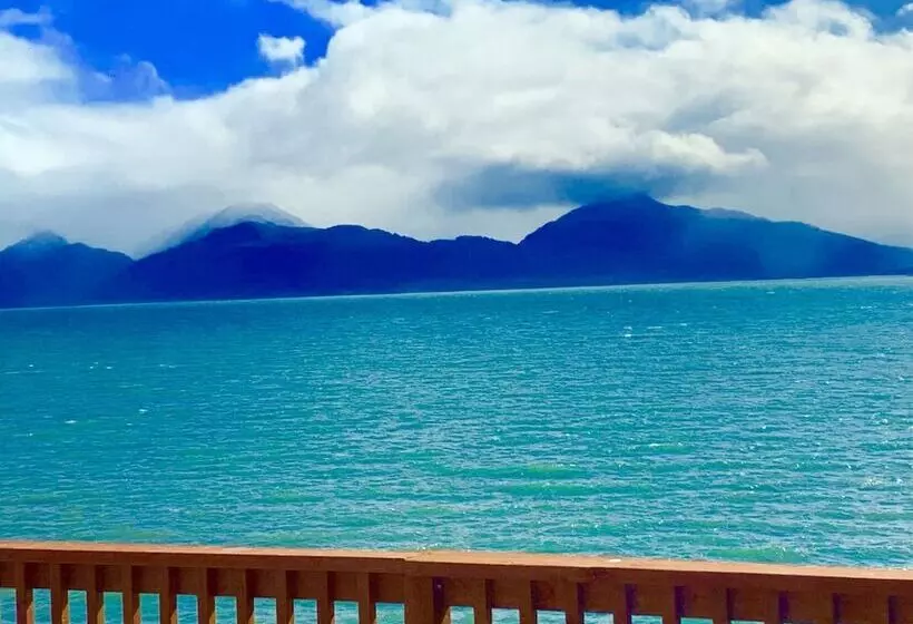ホテル Ocean House Inn & Condos
