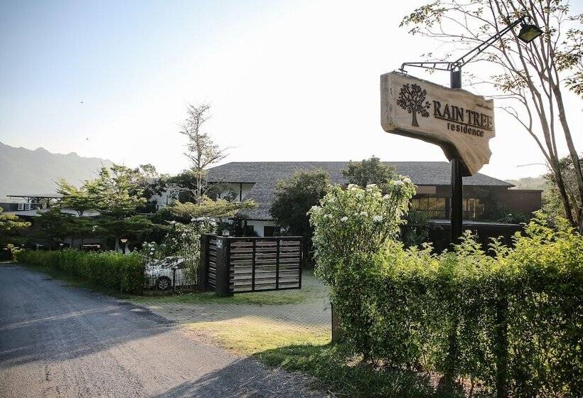 בית מלון כפרי Rain Tree Khao Yai