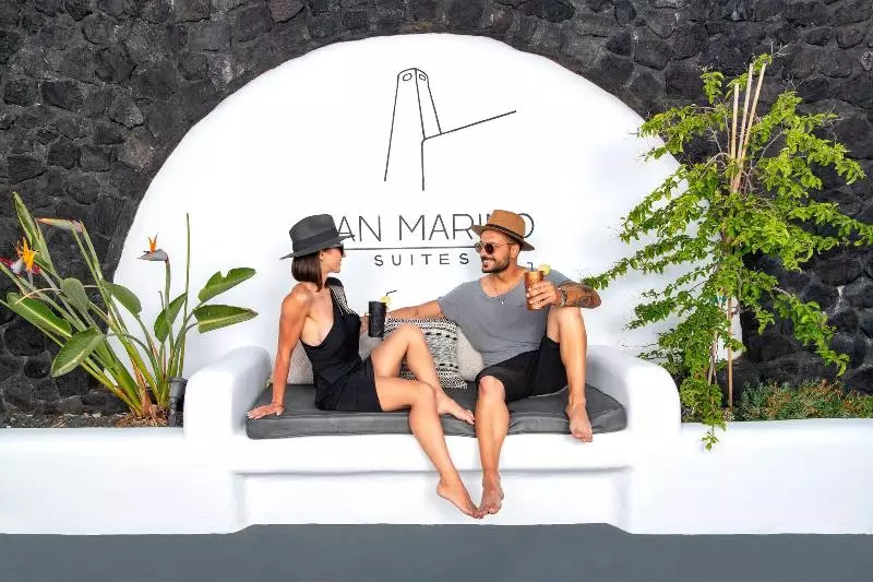 هتل San Marino Suites By Calm Collection