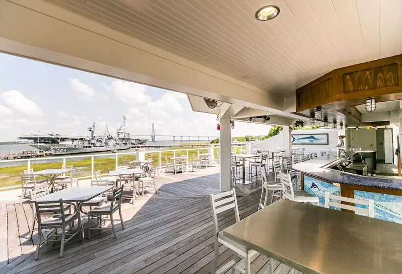 Hotelli The Beach Club At Charleston Harbor Resort And Marina
