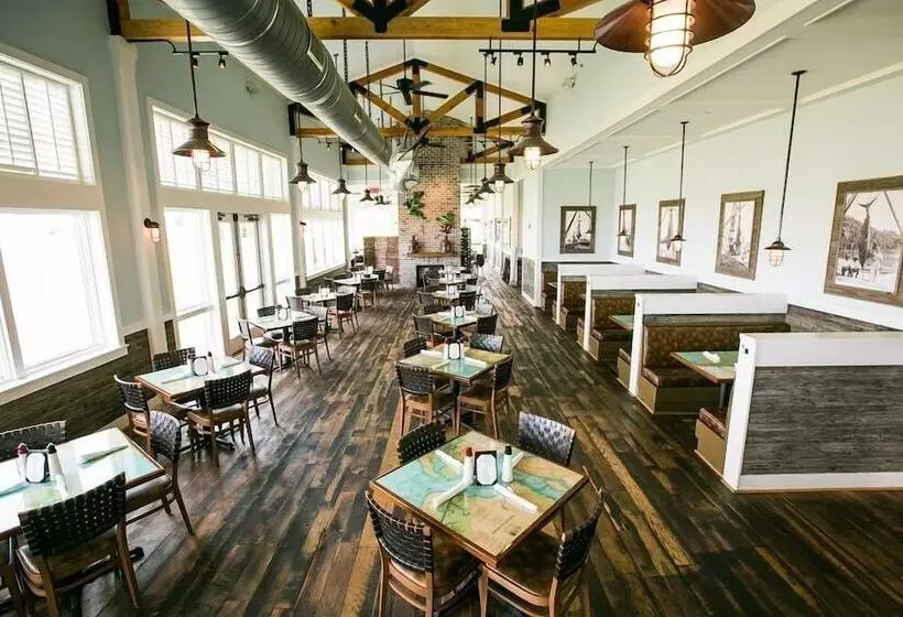 Hotelli The Beach Club At Charleston Harbor Resort And Marina