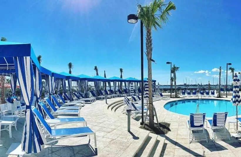 Hotelli The Beach Club At Charleston Harbor Resort And Marina