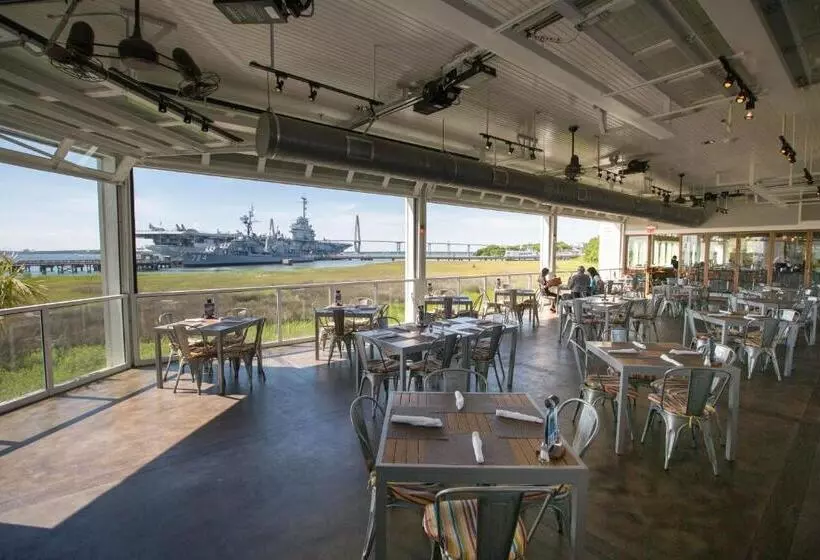 Hotelli The Beach Club At Charleston Harbor Resort And Marina
