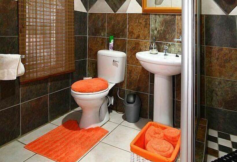 פנסיון @home Guest House