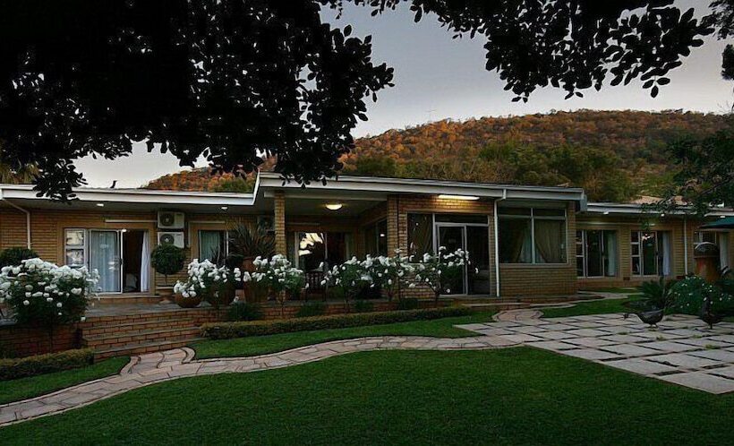 פנסיון @home Guest House