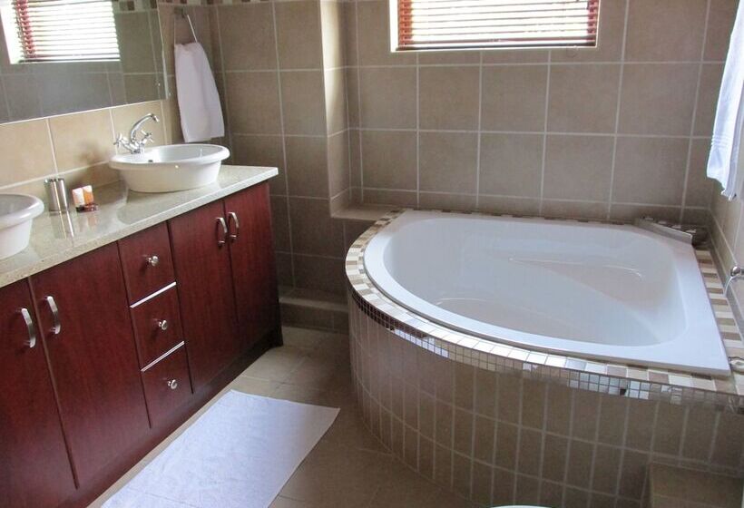 پانسیون Karoo Sun Boutique Guest House