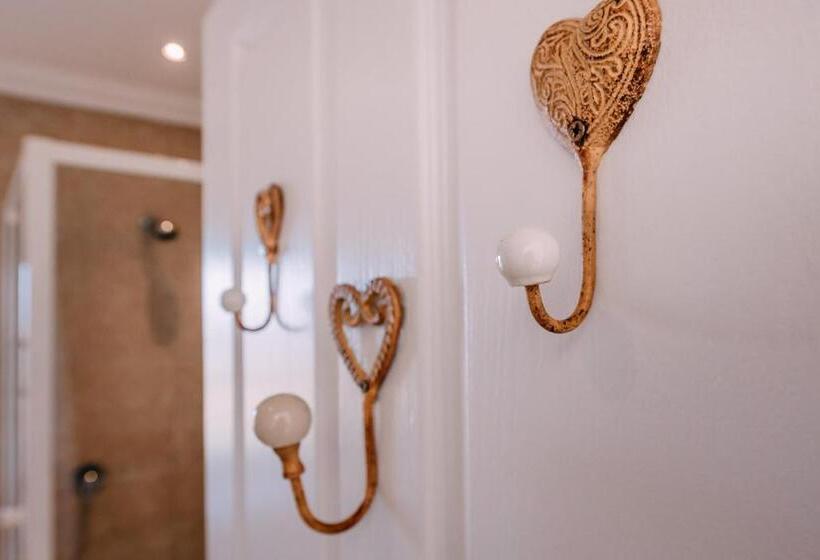 بنسيون La Vista Lodge