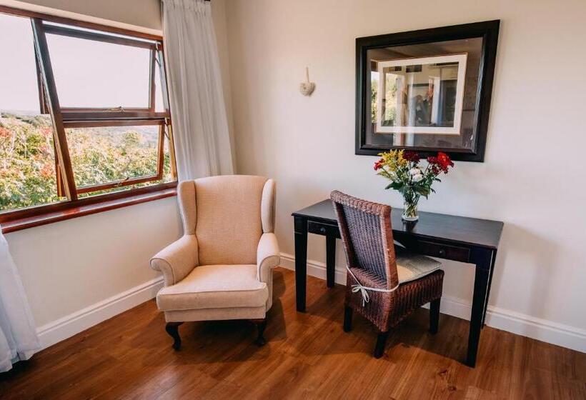 بنسيون La Vista Lodge