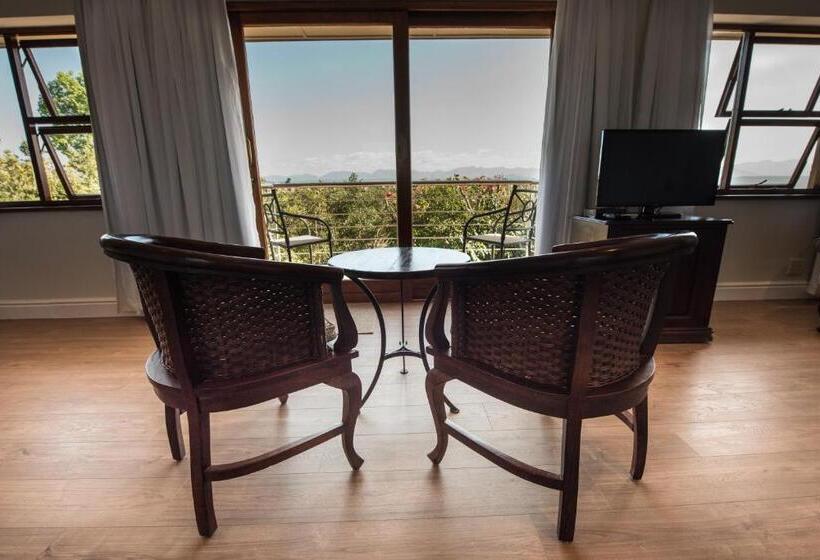 بنسيون La Vista Lodge