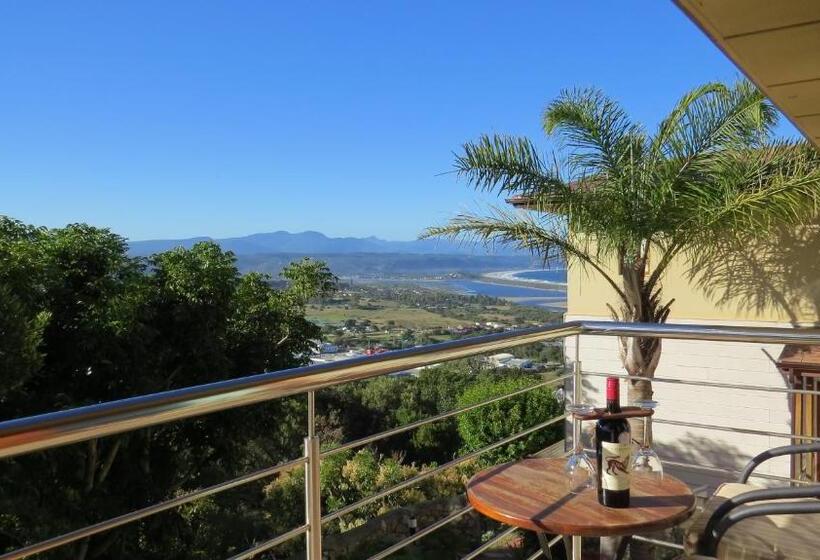 بنسيون La Vista Lodge