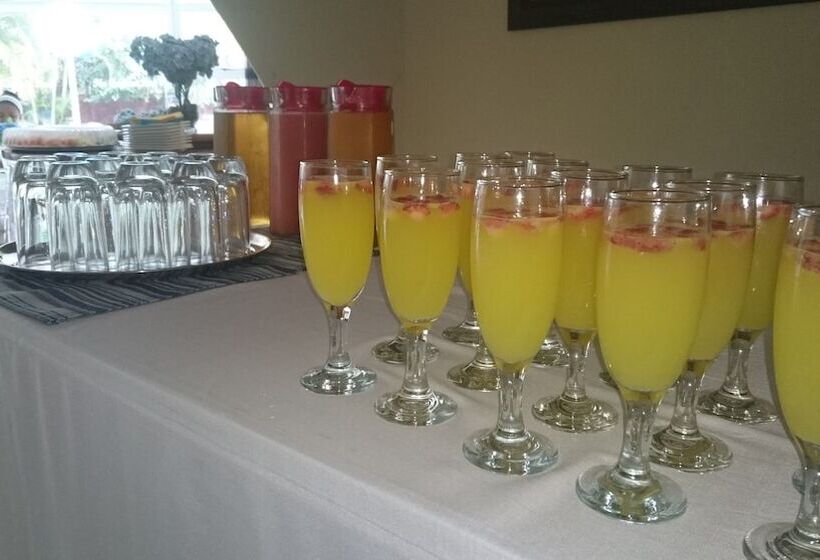 פנסיון The Anglers Rod