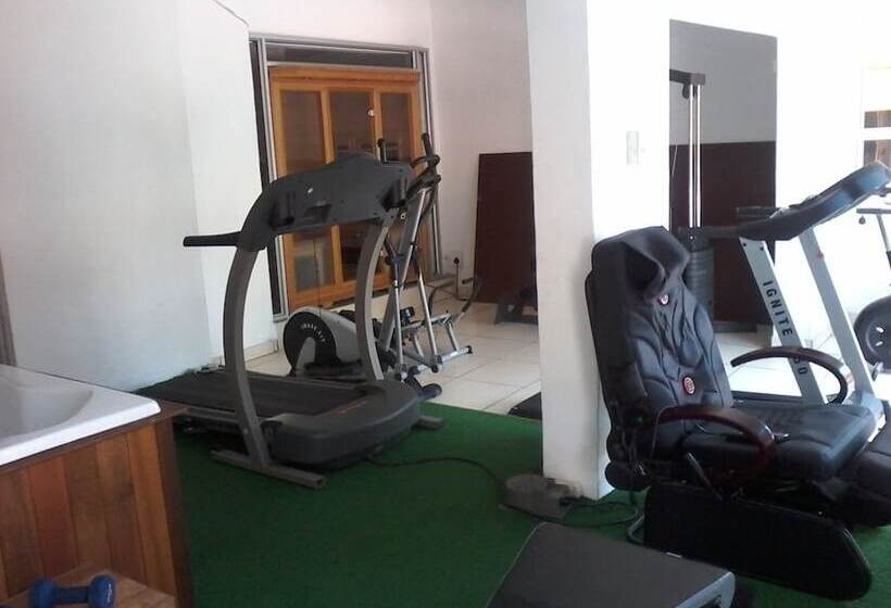 פנסיון The Anglers Rod