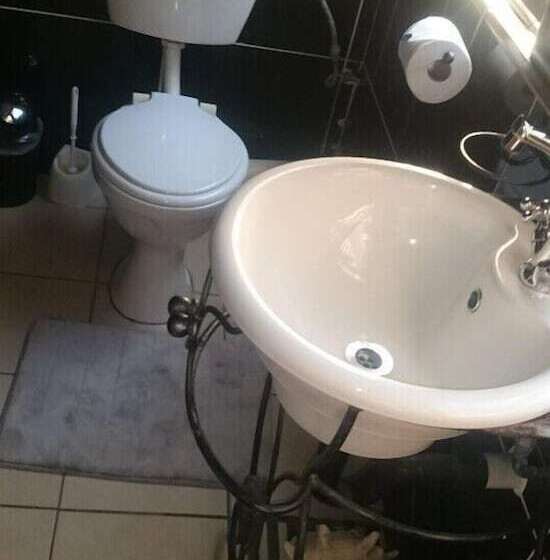 פנסיון The Anglers Rod