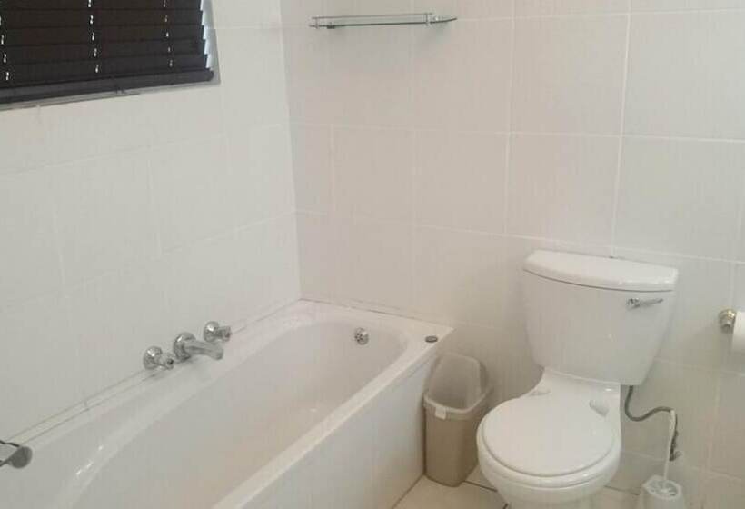 פנסיון The Anglers Rod