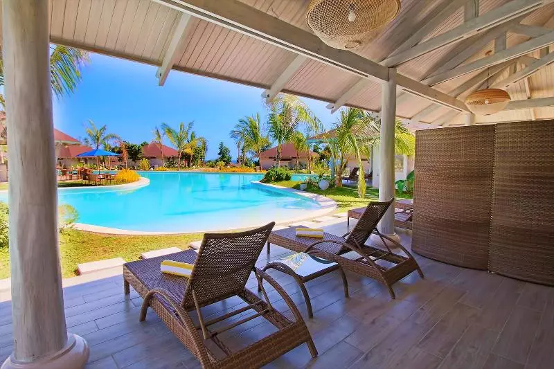 استراحتگاه Bohol Shores