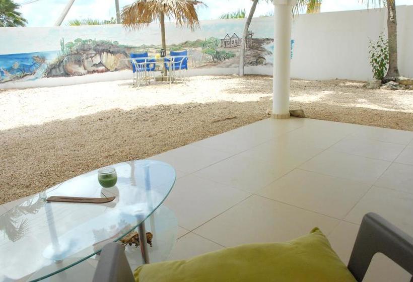 تختخواب و صبحانه Bnbbonaire Near The Ocean