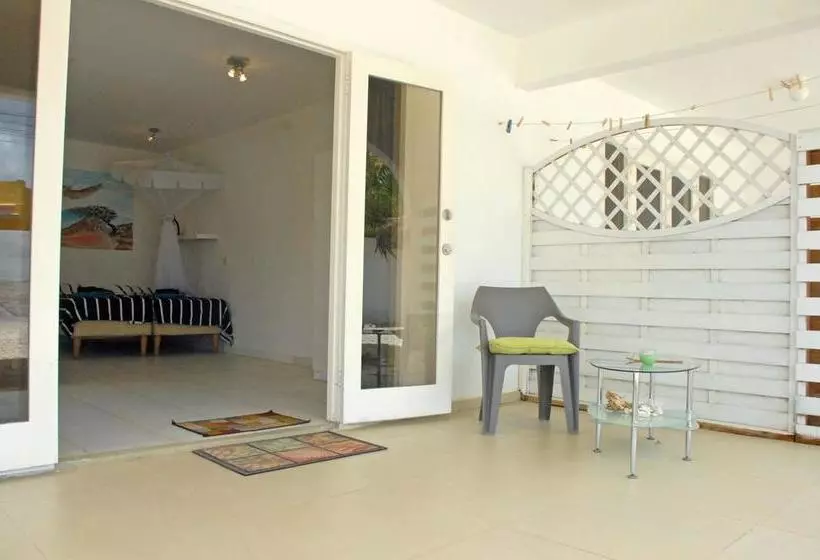 تختخواب و صبحانه Bnbbonaire Near The Ocean