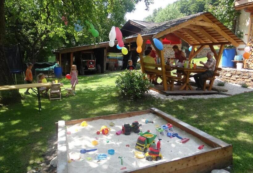 ベッドアンドブレックファースト Haus Binderschuster