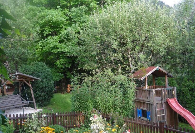 ベッドアンドブレックファースト Haus Binderschuster