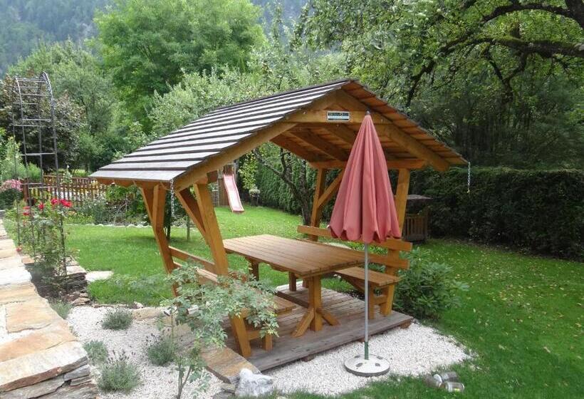 ベッドアンドブレックファースト Haus Binderschuster