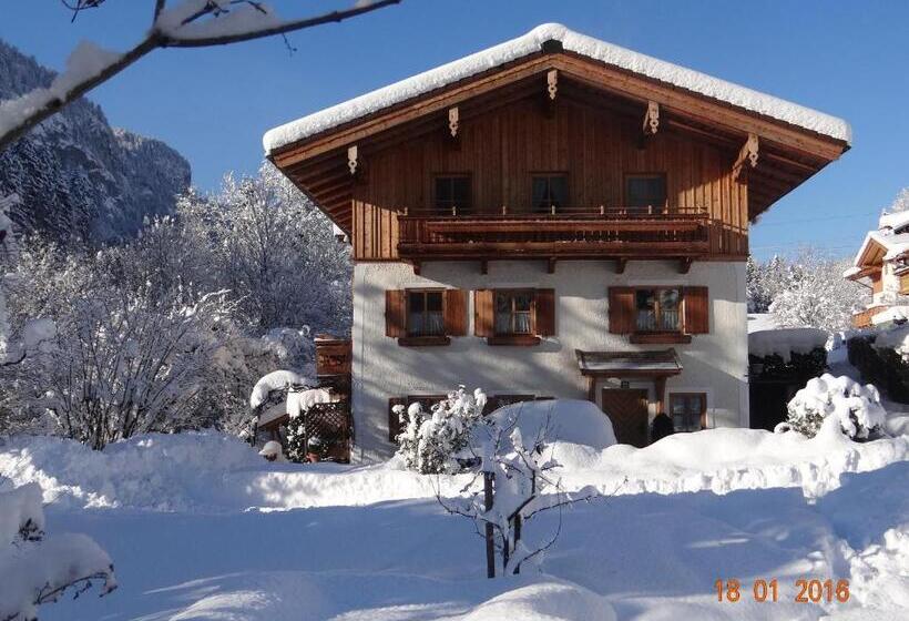 ベッドアンドブレックファースト Haus Binderschuster