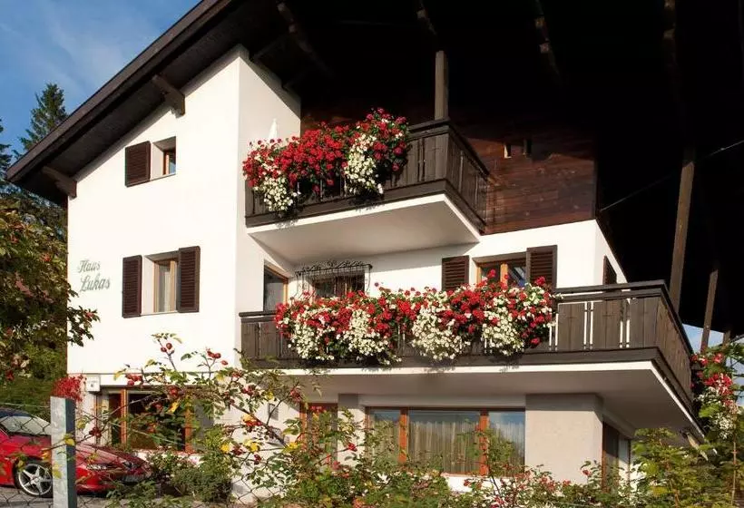 تختخواب و صبحانه Vista Apartments