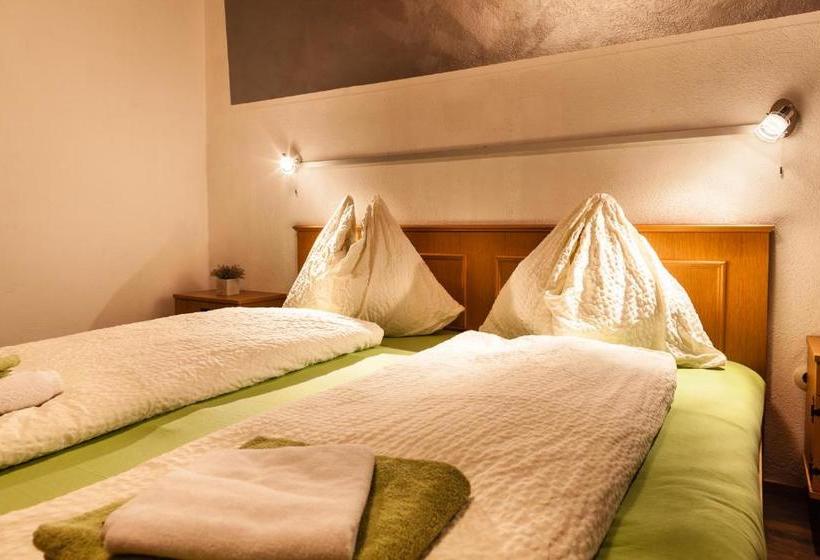 ベッドアンドブレックファースト Haus Sieben Singer Lydia