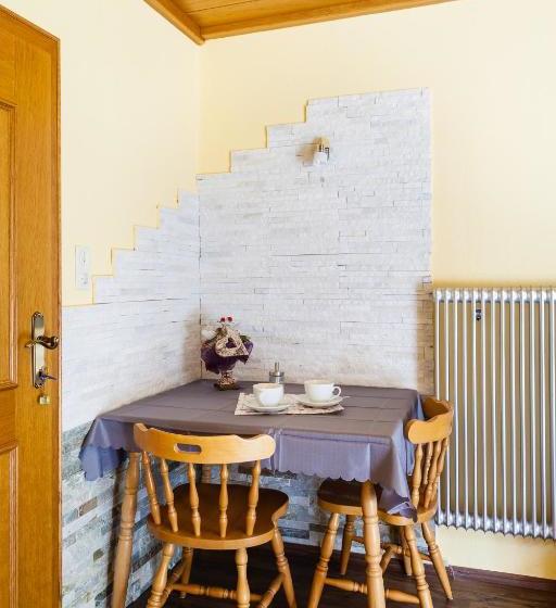 ベッドアンドブレックファースト Haus Sieben Singer Lydia