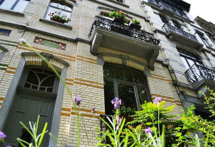 تختخواب و صبحانه Villa Des Roses Voltaire