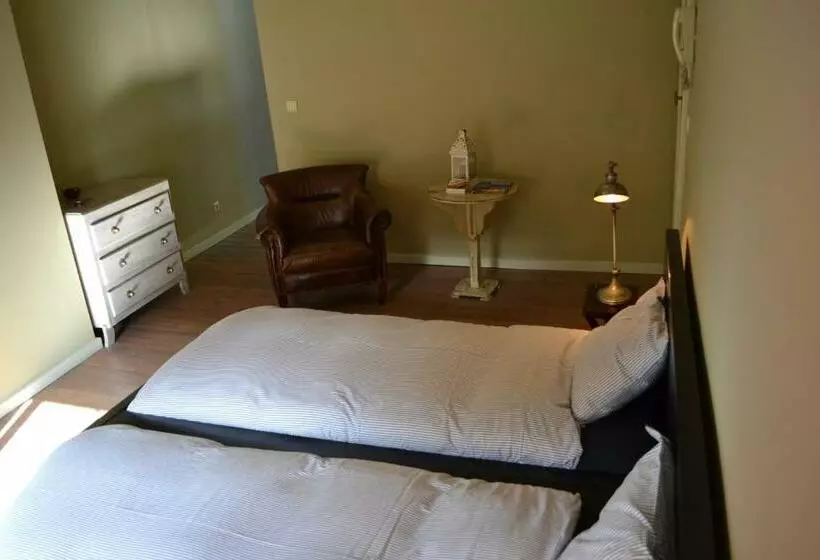 تختخواب و صبحانه Villa Des Roses Voltaire