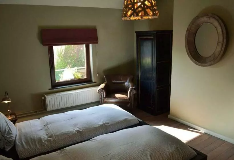تختخواب و صبحانه Villa Des Roses Voltaire