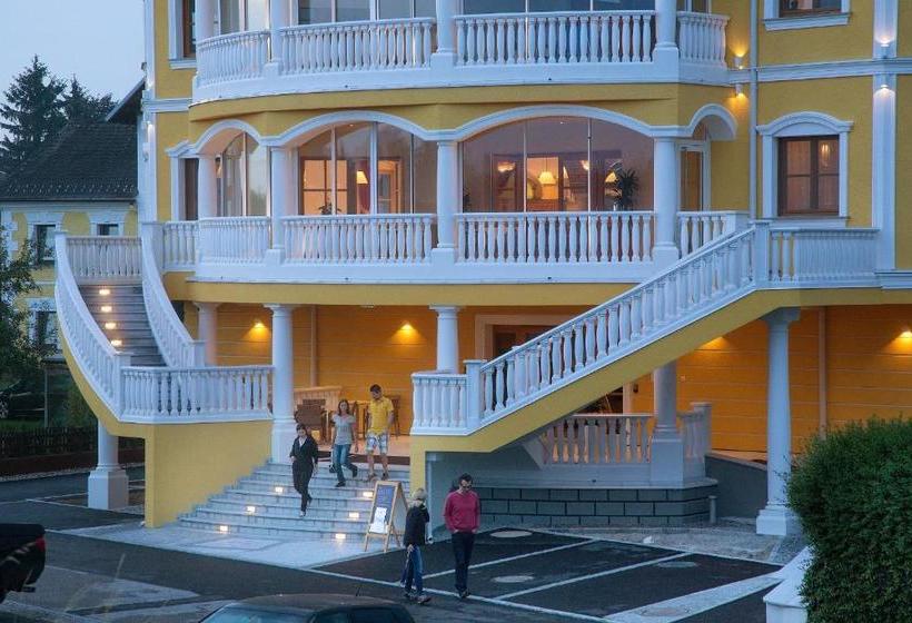 Donauhotel Lettnerhof