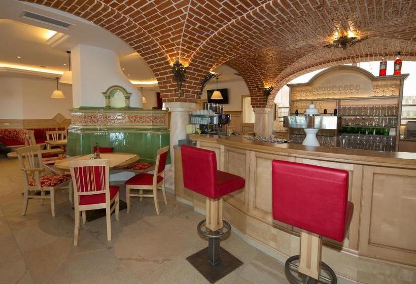 Donauhotel Lettnerhof