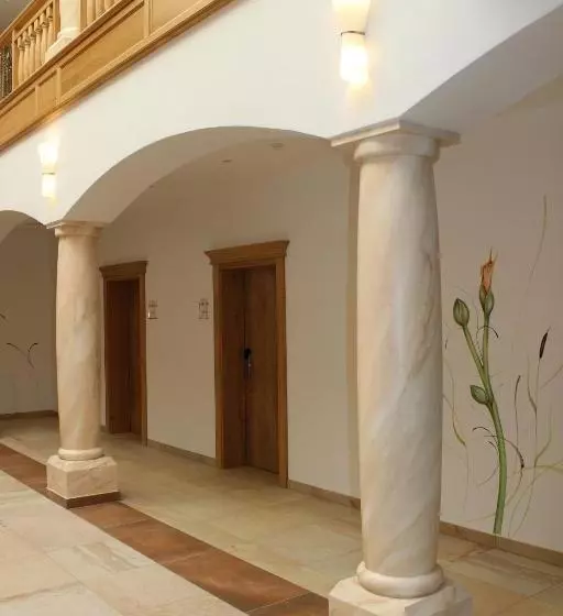 Donauhotel Lettnerhof