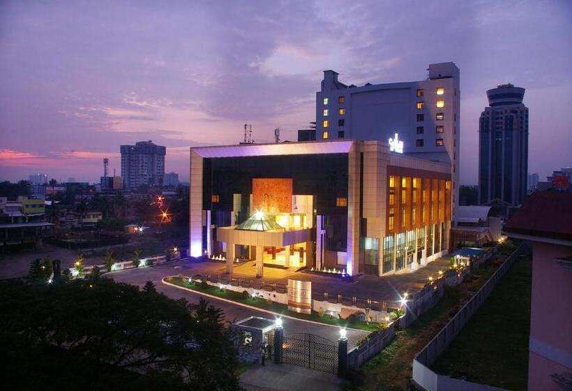 Gokulam Park Hotel & Convention Centre