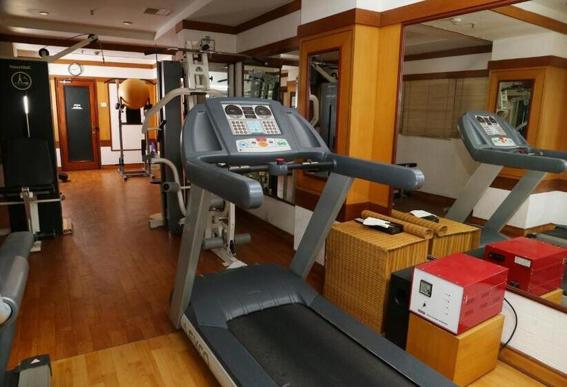 Gokulam Park Hotel & Convention Centre