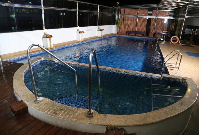 Gokulam Park Hotel & Convention Centre