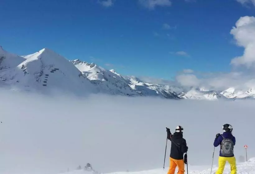 ホテル Andi S Ski