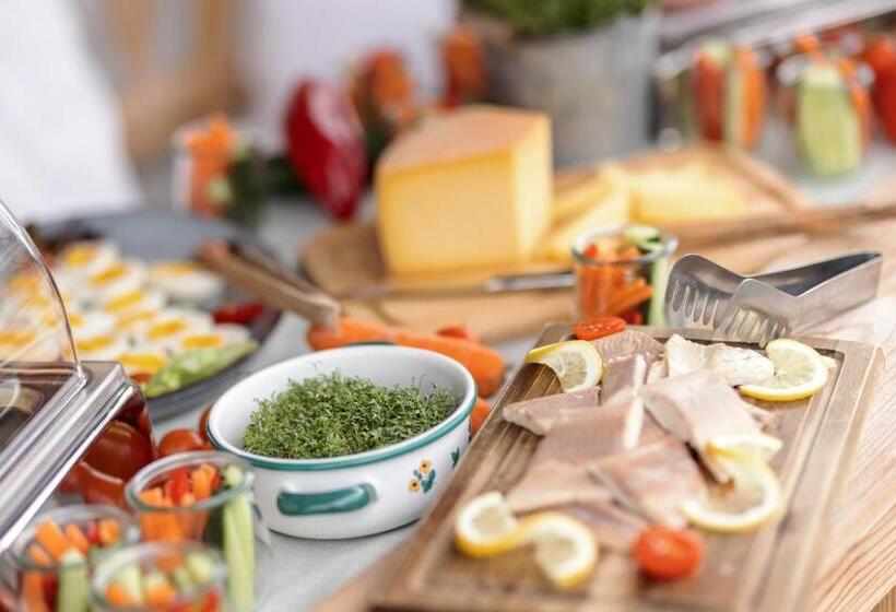 هتل Der Unterschwarzachhof