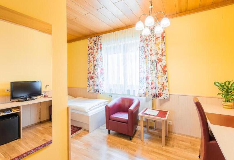 Hotelli Garni Steinfeld