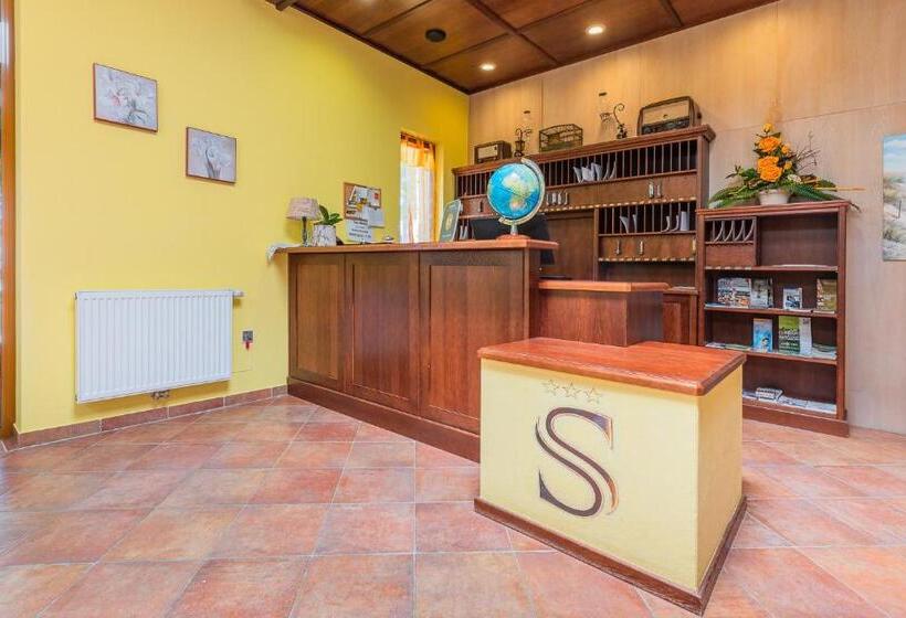 Hotelli Garni Steinfeld