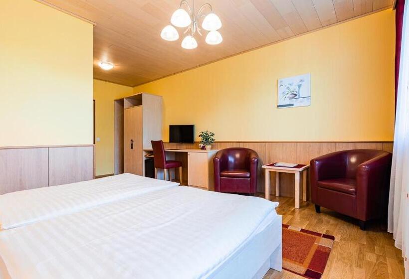 Hotelli Garni Steinfeld