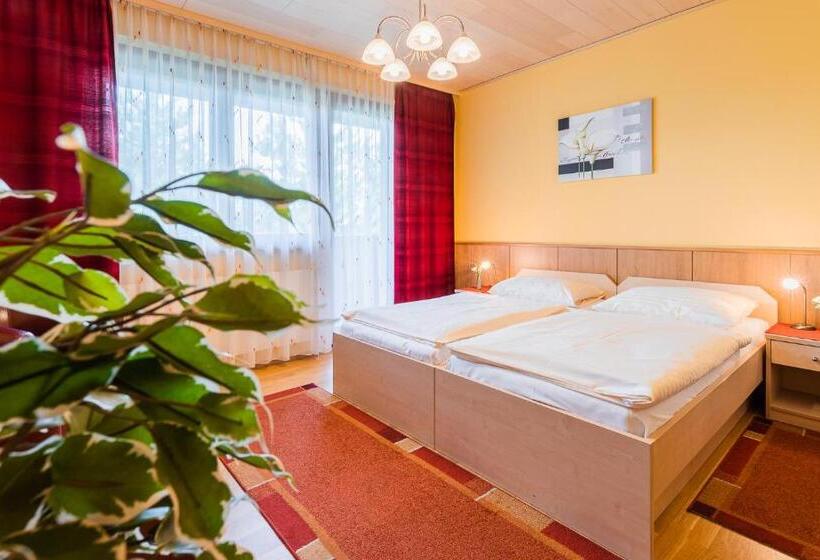 Hotelli Garni Steinfeld