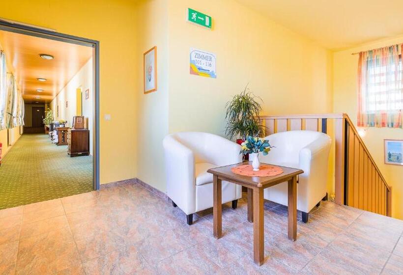 Hotelli Garni Steinfeld