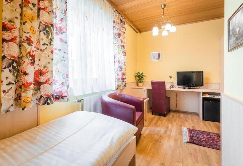 Hotelli Garni Steinfeld