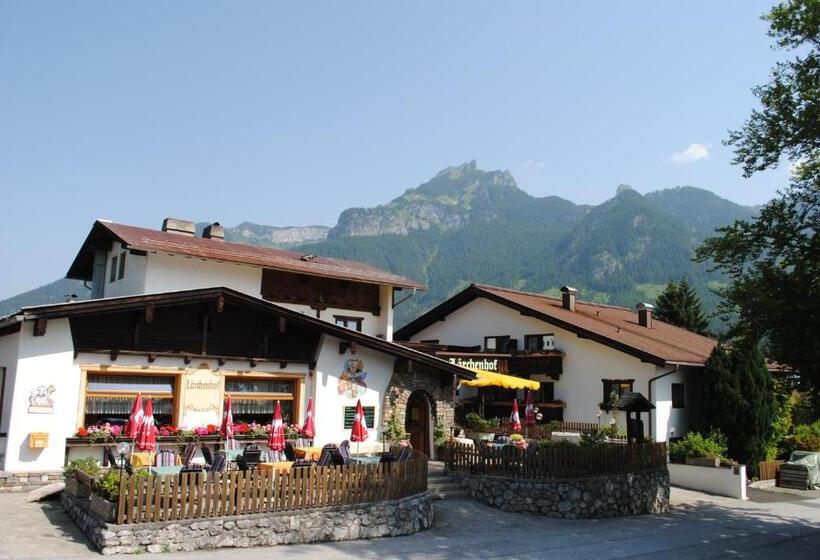 Hotelli Pension Lärchenhof