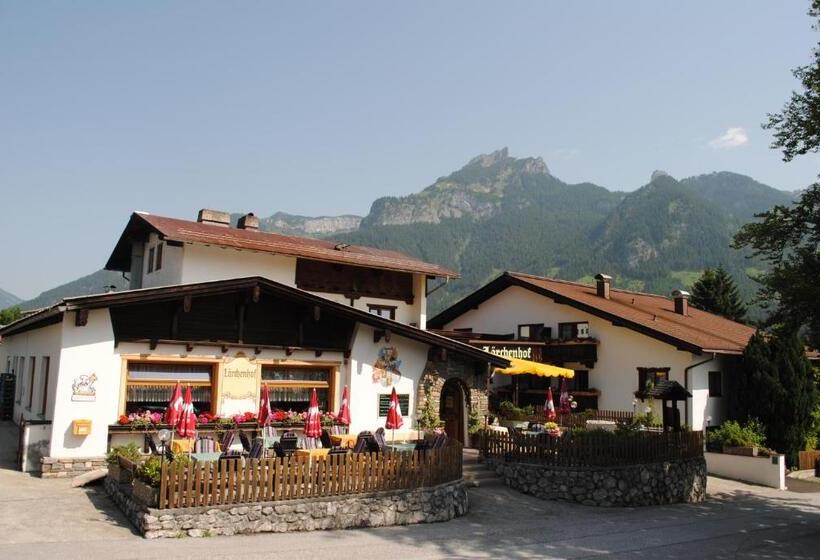 Hotelli Pension Lärchenhof