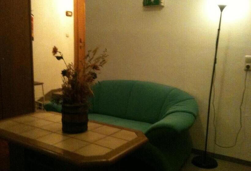 Hotelli Pension Lärchenhof