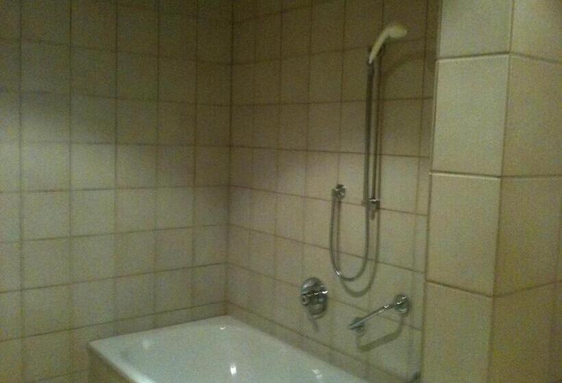 Hotelli Pension Lärchenhof